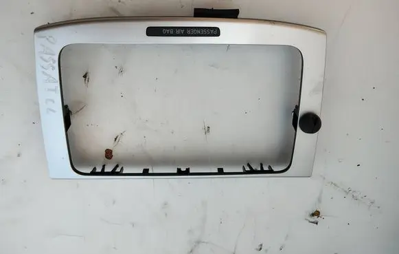 Volkswagen PASSAT CC Radio/GPS head unit trim 3C0858069AE