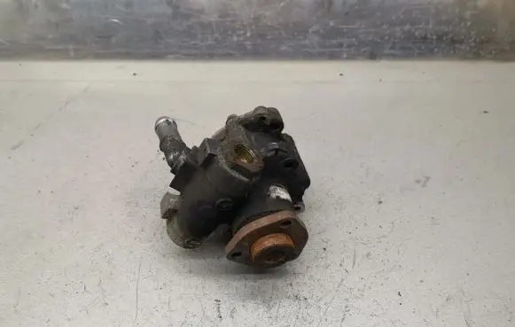 Mercedes-Benz Vito Viano W638 Power steering pump 0024662301