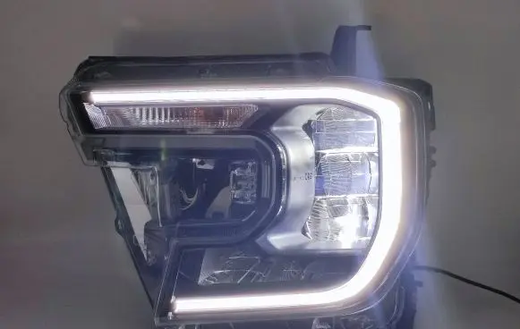 Ford Ranger Headlight/headlamp N1WB13E015EB 22H40 28AP2023