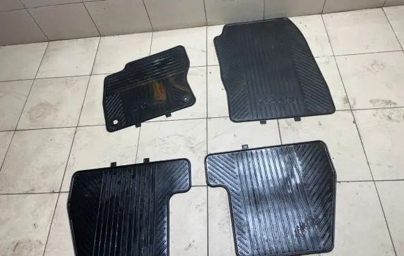 Ford Focus Car floor mat set BM5JX13010FA