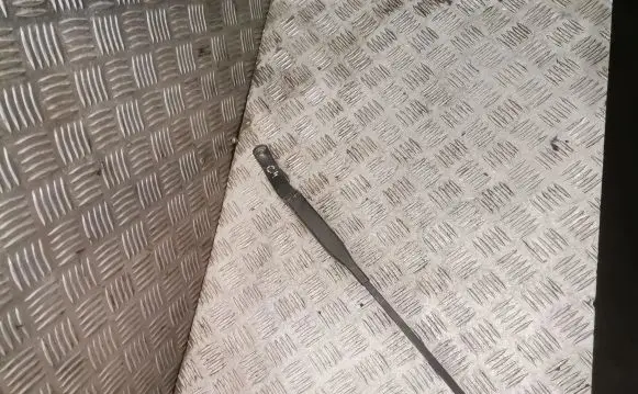 Audi A6 S6 C4 4A Front wiper blade arm 4a1955408a