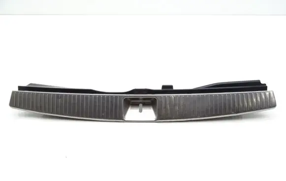 Mercedes-Benz C W204 Dash center speaker trim cover A2046900087