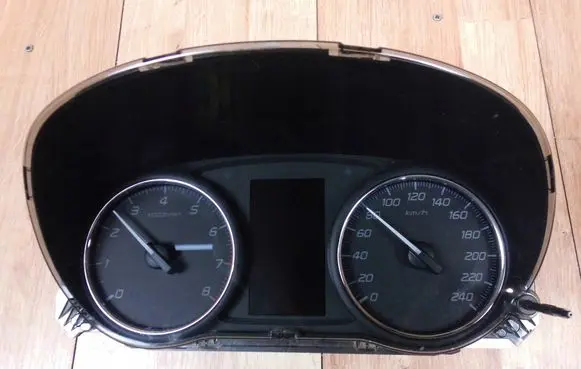 Mitsubishi Outlander Speedometer (instrument cluster) 8100C651