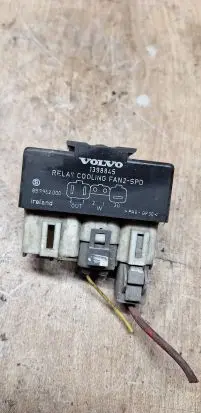 Volvo 850 Coolant fan relay 1398845