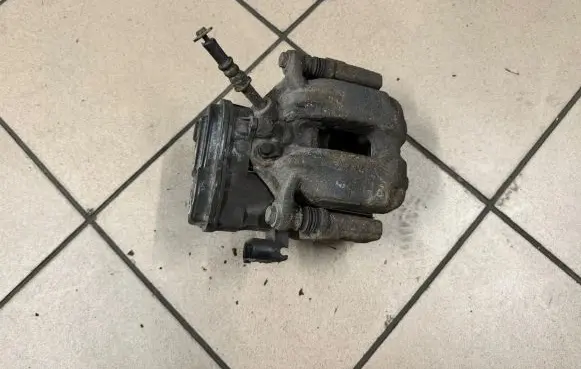 BMW 6 F06 Gran coupe Rear brake caliper 9403B 32349660 9405B