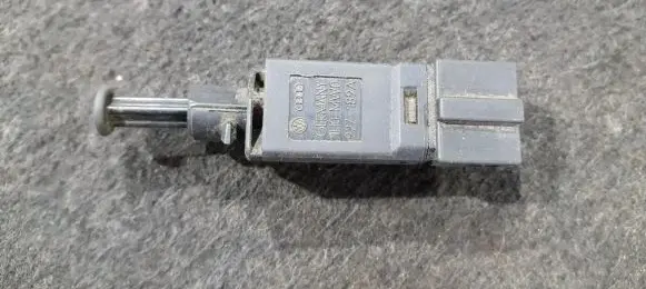 Audi A3 S3 8L Brake pedal sensor switch 1H0MWO927189D 927189D