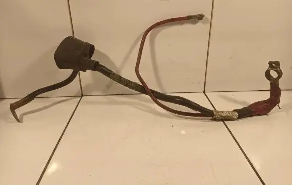 Volkswagen Touran II Positive cable (battery) 1K0971228M