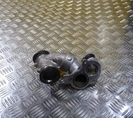Volkswagen PASSAT B8 Turbo air intake inlet pipe/hose 03N253367