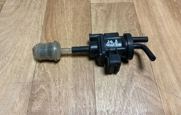 Mercedes-Benz A W168 Turbo solenoid valve 0005450427