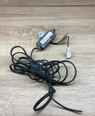 Toyota Avensis T250 Aerial antenna amplifier 8630005110