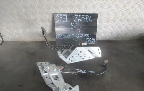 Opel Zafira B Brake pedal 24463406