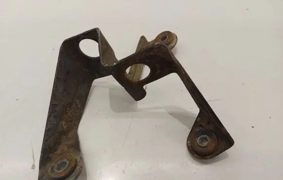 Volkswagen Caddy Gear shift cable bracket 152206