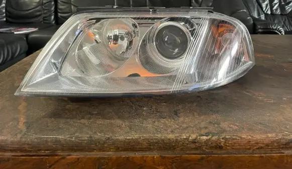 Volkswagen PASSAT B5.5 Headlight/headlamp 1EL00835001 1EL008350