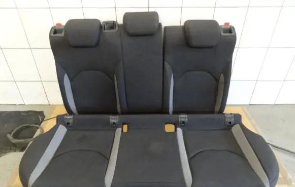 Seat Leon (5F) Second row seats 