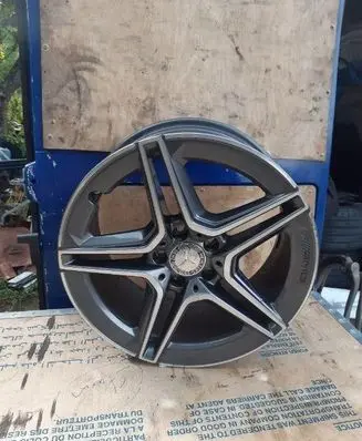 Mercedes-Benz C AMG W205 R18 alloy rim A2054019600