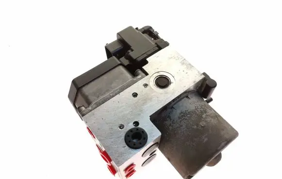 Volkswagen PASSAT B5 ABS Pump 0265220525 8E0614111AH 0273004358
