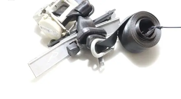 Iveco Daily 6th gen Front seatbelt