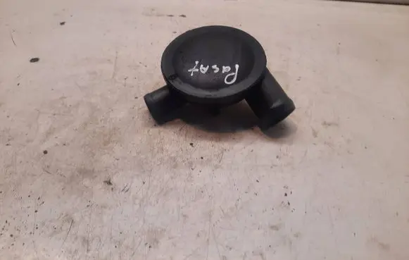 Volkswagen PASSAT B4 Breather valve 028129101D