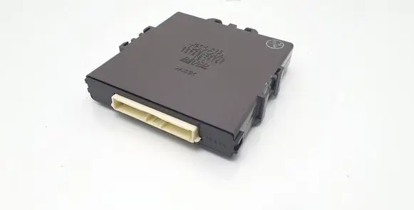 Toyota Prius (XW20) Power management control unit 8967047010 1012380151
