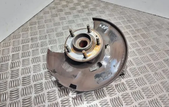 Opel Astra J Front wheel hub 13324458