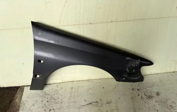 Peugeot 406 Fender