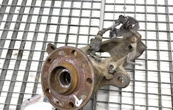 Seat Leon (5F) Front wheel hub spindle knuckle