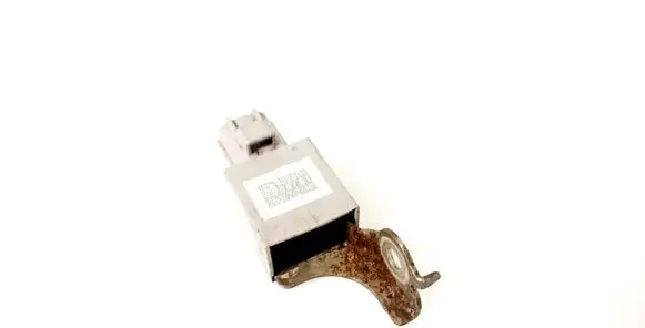 Lexus RX 330 - 350 - 400H Sensor 9098004181