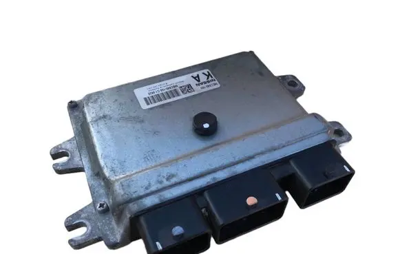 Nissan Juke I F15 Engine control unit/module MEC940160