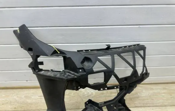 BMW 3 G20 G21 Front bumper mounting bracket 7422248