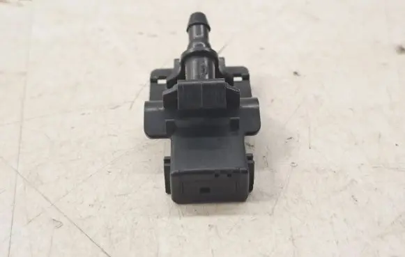 Toyota Avensis T270 Windshield washer spray nozzle 8538130150