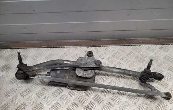 Audi A3 S3 8V Front wiper linkage and motor 8V1955023C 8V1955119C