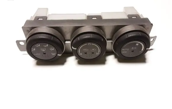Nissan X-Trail T30 Climate control unit 27500EQ300 A0200018A03000 4A06