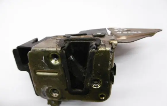 Volvo S40, V40 Front door lock