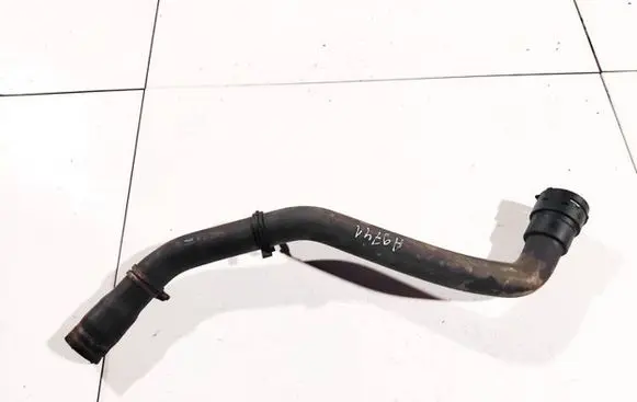 Ford Mondeo MK IV Engine coolant pipe/hose