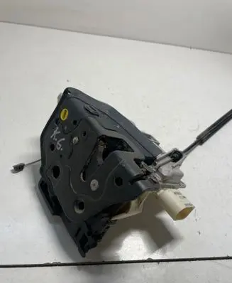 Seat Altea Rear door lock 5P0839011 260610S