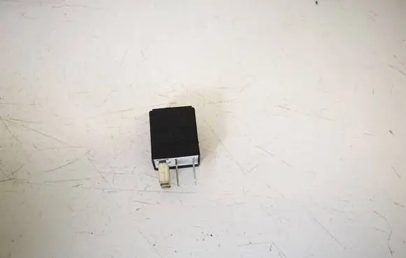 Volkswagen PASSAT B6 Other relay 7m0951253c 95vw10k705ea