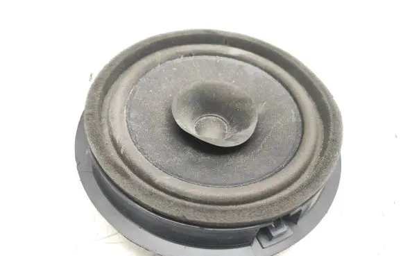 Suzuki Swift III Front door speaker 3910271L03