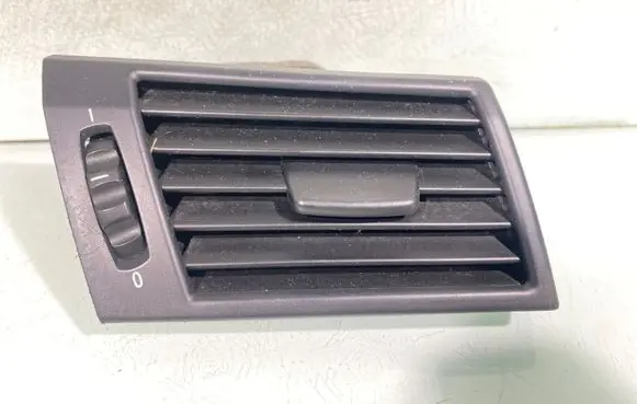 BMW X3 E83 Dash center air vent grill 3400076