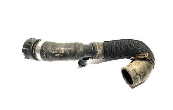 Audi A8 S8 D4 4H Engine coolant pipe/hose 4H0121055AA 323220