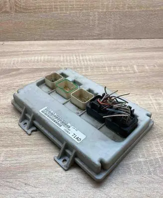 Chrysler Voyager Central body control module P05082471AD 71AD