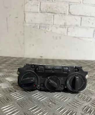 Volkswagen Touran I Climate control unit 74730961