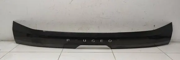 Peugeot 208 II Tailgate trim 9826944480