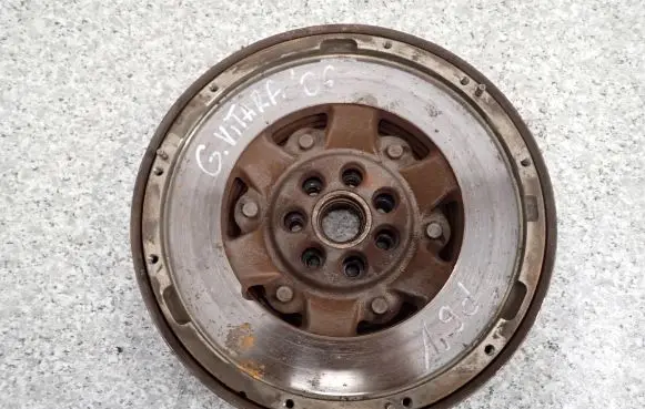 Suzuki Grand Vitara II Dual mass flywheel 