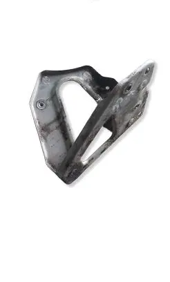 Audi A6 S6 C6 4F Fender mounting bracket 4F0821135B