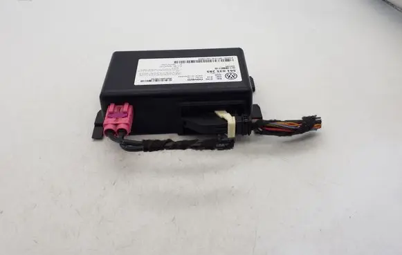 Volkswagen Jetta VI GPS navigation control unit/module 561035285