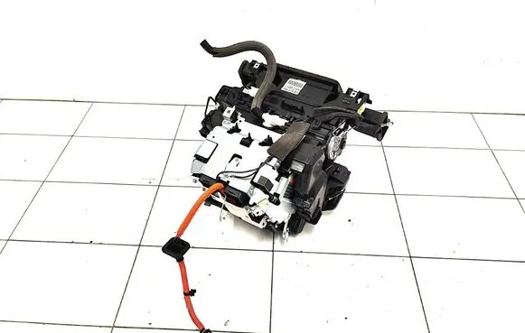 Nissan Leaf II (ZE1) Interior heater climate box assembly 272105SH1A