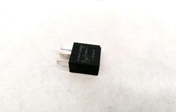 Volvo S40, V40 Other relay MB953382 014851A