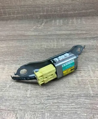 Toyota Prius (XW20) Airbag deployment crash/impact sensor 8983447020 1879000922