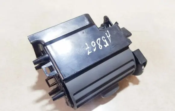 Mercedes-Benz C W203 Dash center air vent grill a2038302254