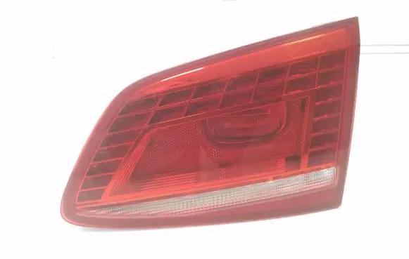 Volkswagen PASSAT B7 Tailgate rear/tail lights